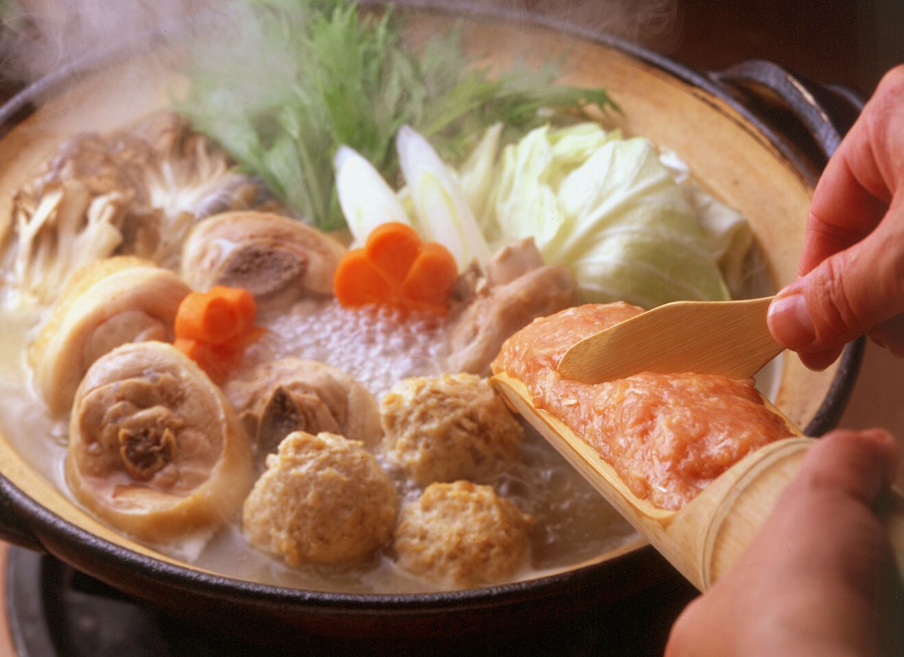 〆麺付き！博多料亭の水たきセット｜水たき料亭 博多華味鳥｜【公式