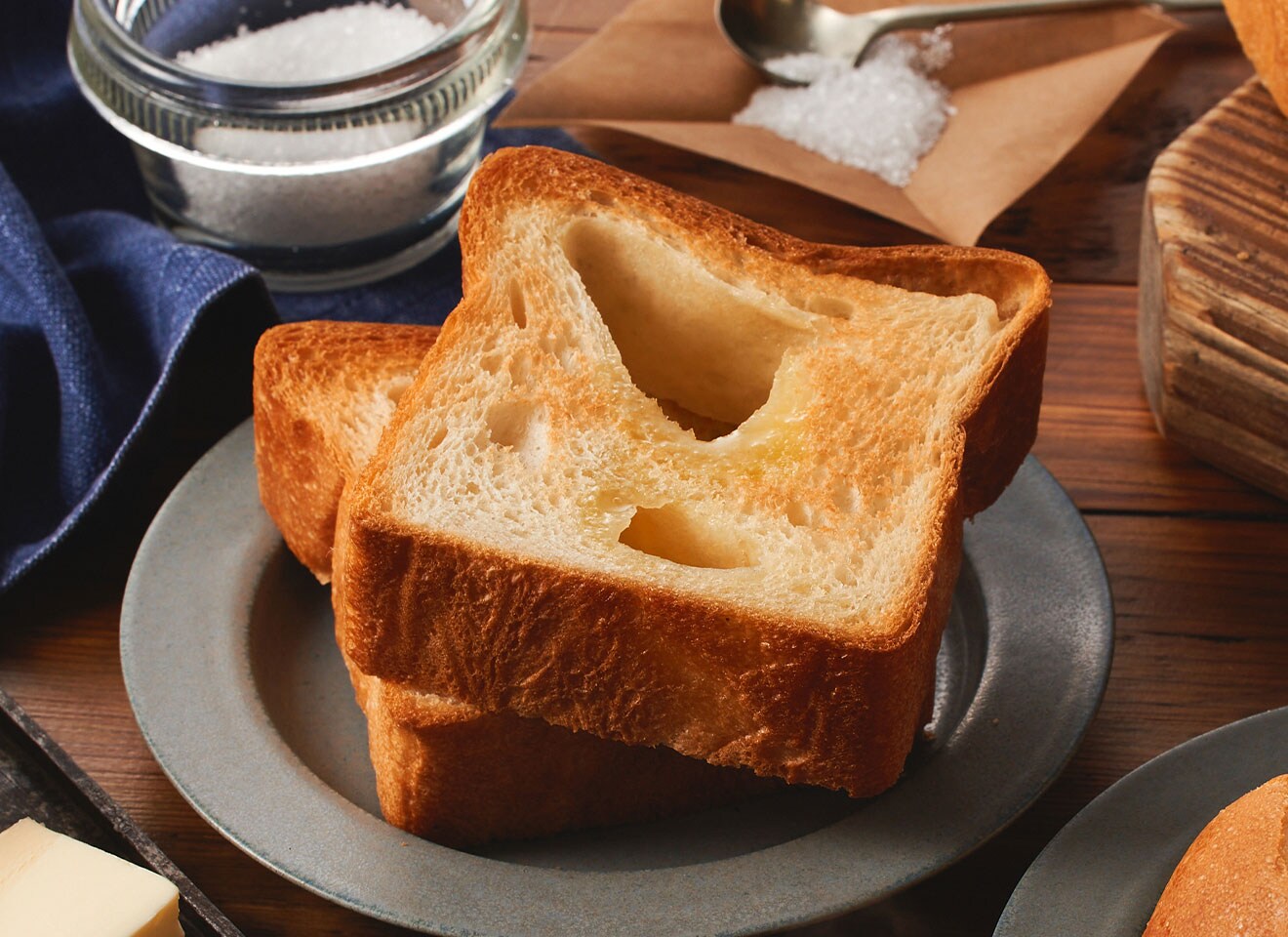 塩バター食パン×塩バターくりーむパン詰合せ｜八天堂｜【公式通販