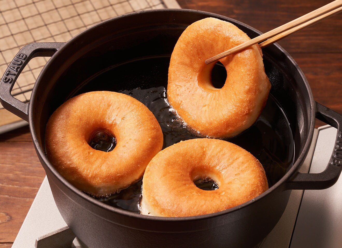 おうちで揚げたて！ふわモチドーナッツキット｜HIGUMA Doughnuts